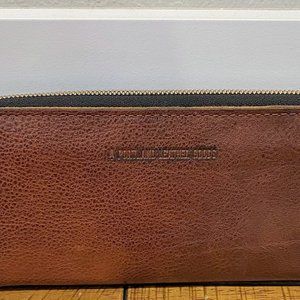 BRAND NEW PORTLAND LEATHER ACCORDION ZIP WALLET